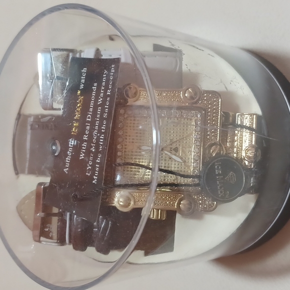 Watch - Picture 3 of 3